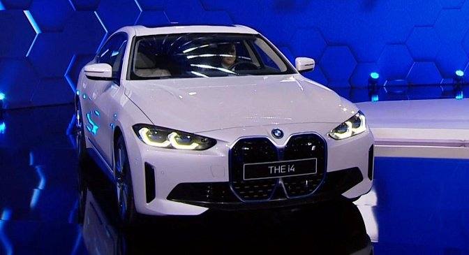 Австралийские покупатели могут забронировать новейший электрический лифтбек BMW i4