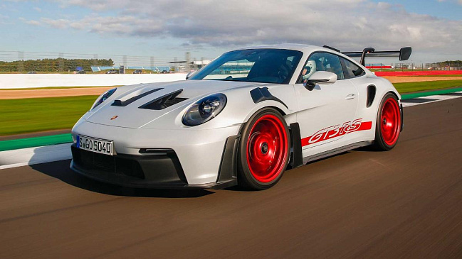 Известный западный актер сказал, что «полностью пристрастился» к гоночному Porsche 911 GT3 RS