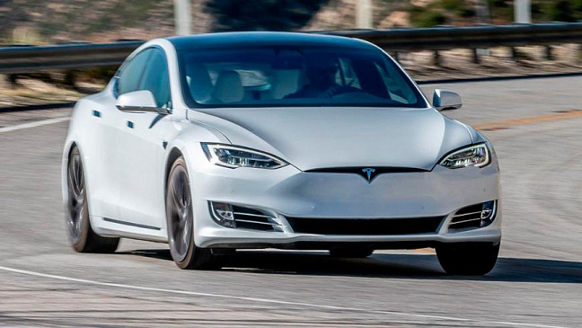 Электрокар Tesla Model S установил рекорд в гонке через всю Северную Америку
