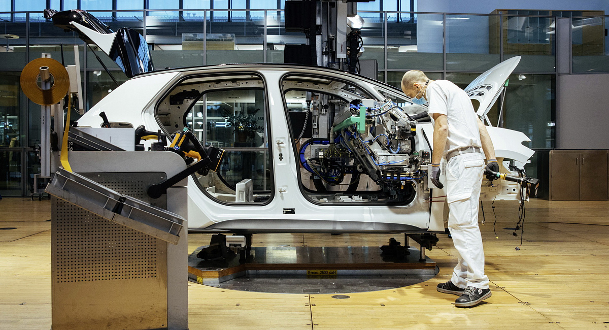 Компания Volkswagen ожидает сохранение проблемы нехватки чипов в 2024 году