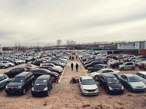 Водителям в РФ напомнили шесть признаков автомобилей с пробегом, которые не стоит покупать