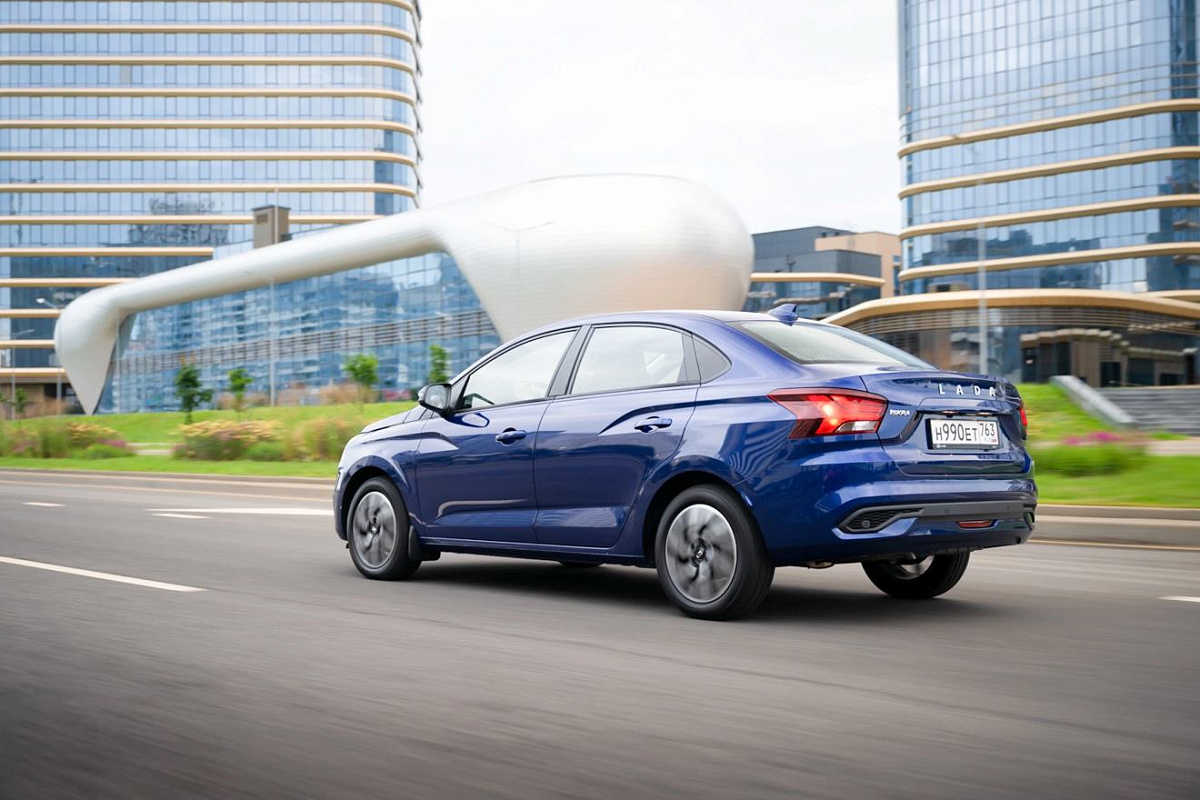 Lada Iskra: Убийца Гранты или младшая Веста - вся правда о новой звезде АвтоВАЗа