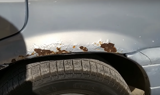 Автоэксперты NJcar разъяснили, в каких местах может появиться ржавчина на автомашине к концу зимы