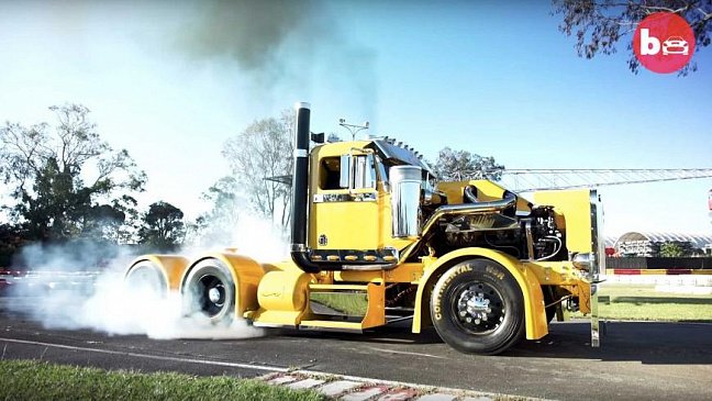 Энтузиаст из Австралии представил 900-сильный грузовик 