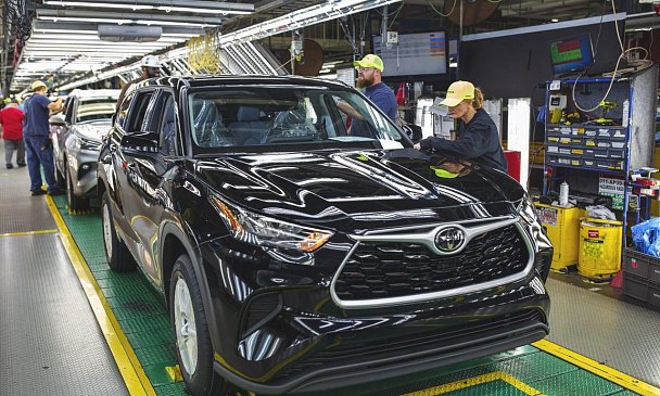 Компании Toyota и Lexus готовят новые 3-рядные кроссоверы с автопилотом
