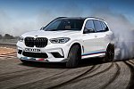 BMW X5 M и M8 попались очевидцам на видео