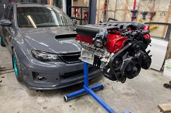 В хэтчбек Subaru Impreza WRX STI установили 1000-сильный мотор V12