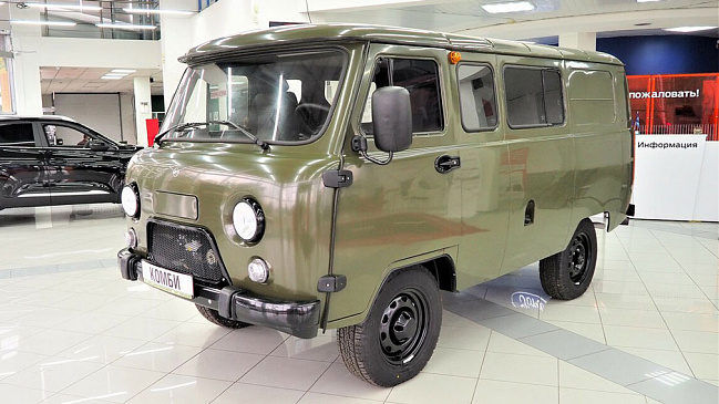 Японский автолюбитель предпочел российскую УАЗ «Буханку» внедорожнику Land Rover Defender
