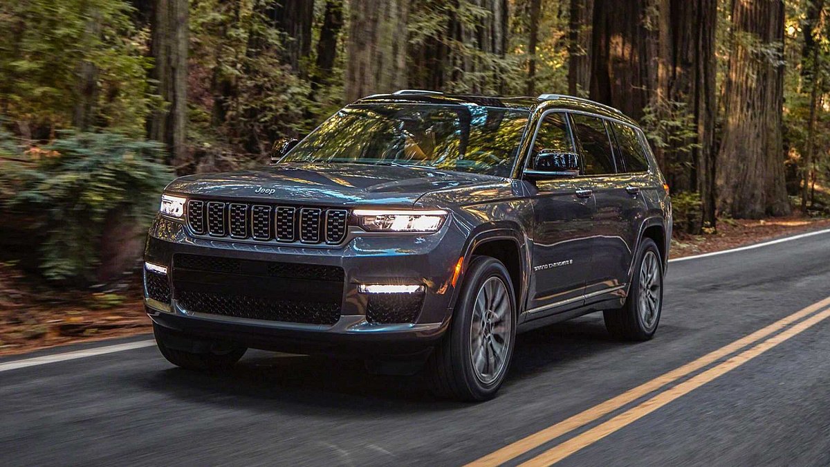 Компания Jeep представила удлиненный Grand Cherokee 