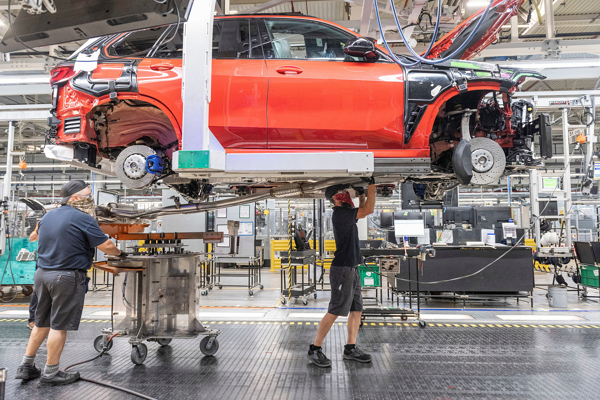 BMW объявила об открытии нового Центра автомобильных аксессуаров, связанным с ее крупнейшим заводом в мире