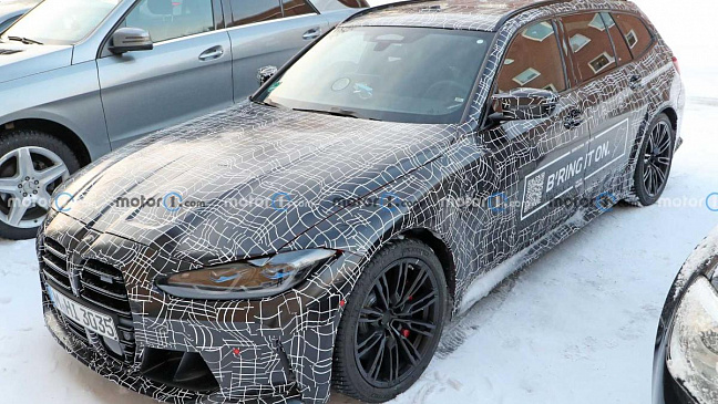 Компания BMW снова показала закамуфлированный прототип "заряженного" M3 Touring 