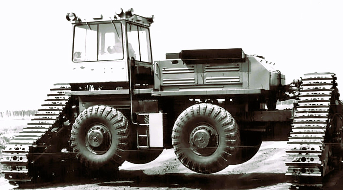 Самые странные и внушающие уважение советские тракторы – от некоторых моделей бросало в дрожь