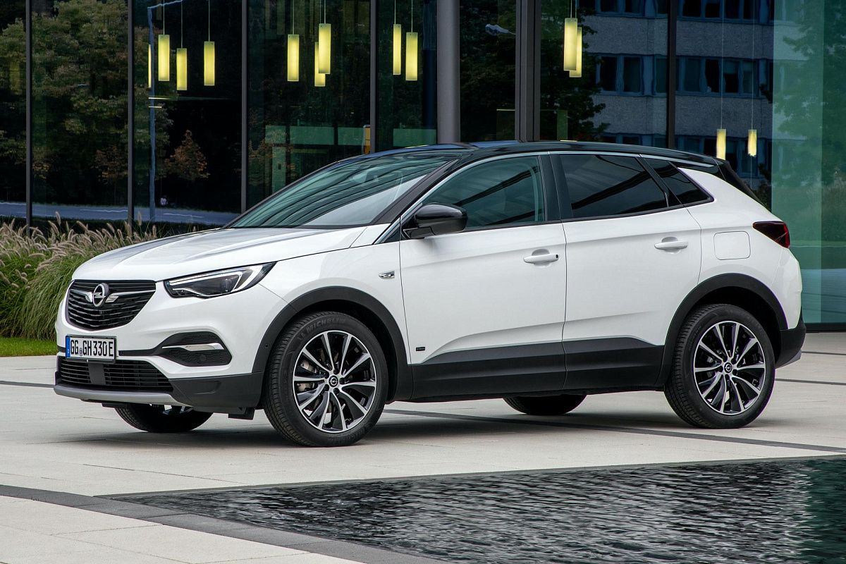 Opel представил кроссовер Grandland с технологией мягкого гибрида