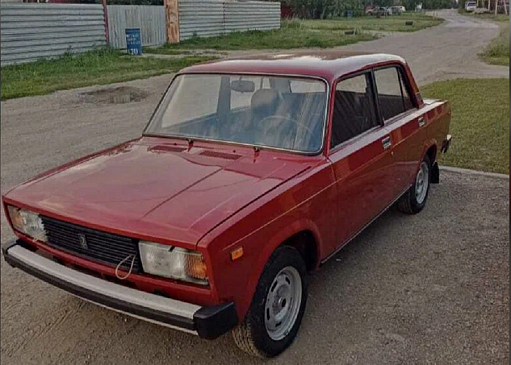 В Новосибирске экспортный седан ВАЗ-2105 выставили на продажу за 1,8 млн рублей