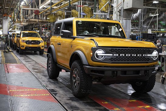 Ford начинает поставки внедорожника Bronco 2021 года дилерам 
