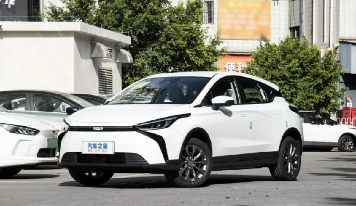GEELY выводит на рынок КНР новый электрический седан GEOMETRY М6 за 1,3 миллиона рублей