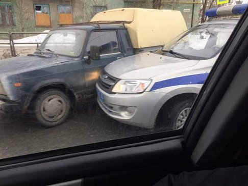 В Сызрани в аварию попал полицейский автомобиль