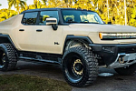 Тюнинг-ателье South Florida Customs выпустило второй GMC Hummer EV с кевларовым покрытием 