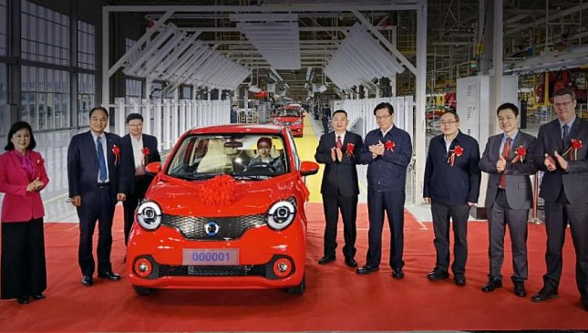 Китайская Sunra выпустила свой первый электромобиль i03