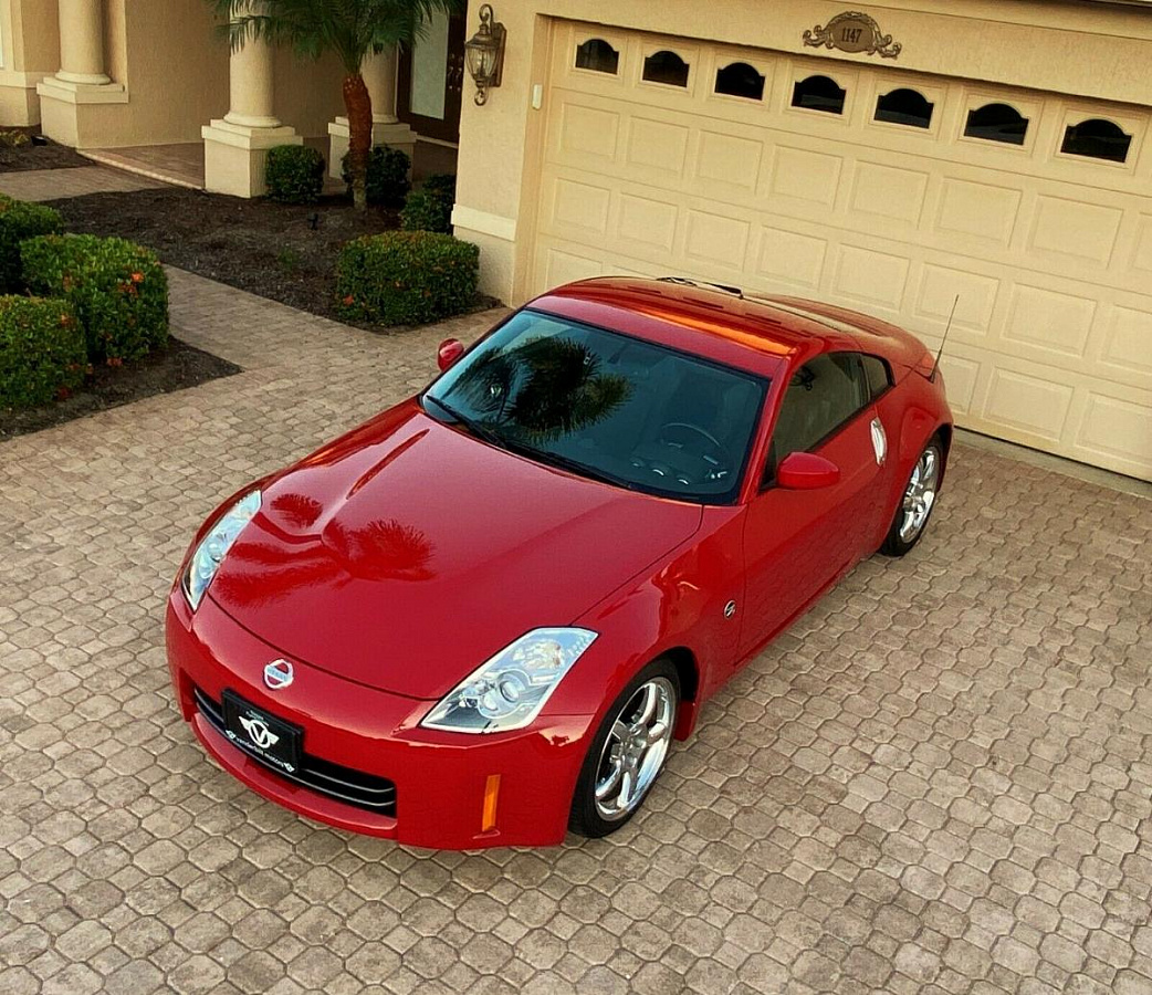 Продаётся спорткар Nissan 350Z 2007 года, на котором почти не ездили 