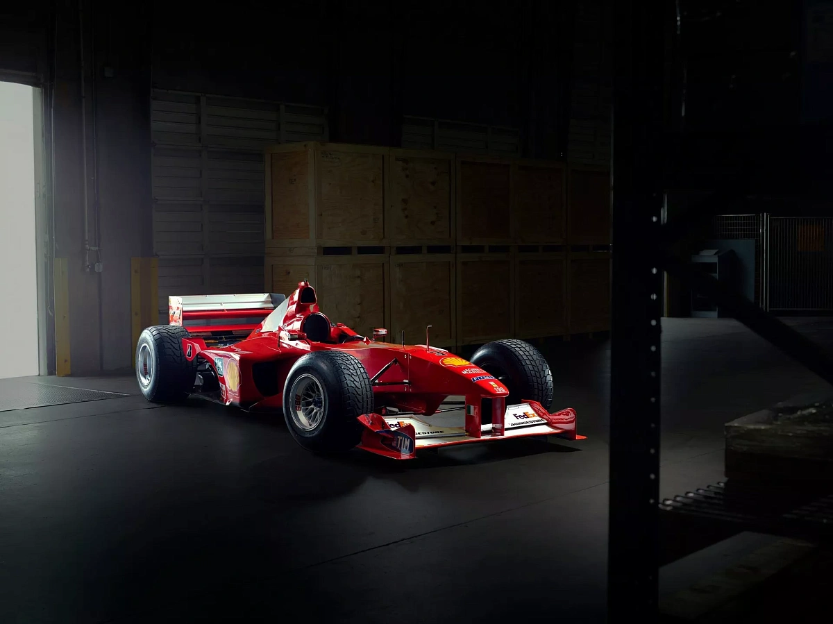Культовый автомобиль Ferrari F1 Михаэля Шумахера выставили на аукцион за 10 млн долларов