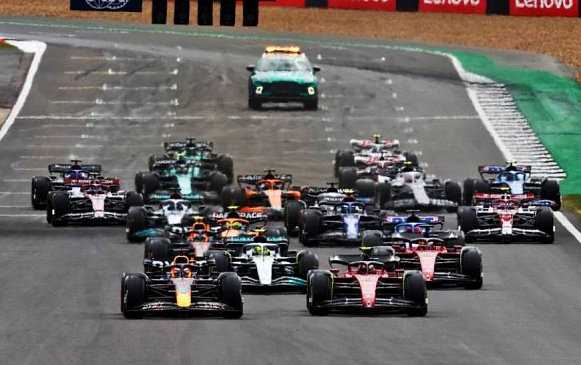 «Мерседес» уже близко к лидерам, «Феррари» сделала правильный выбор, блестящие Алонсо и Шумахер – главные итоги Гран-при Великобритании