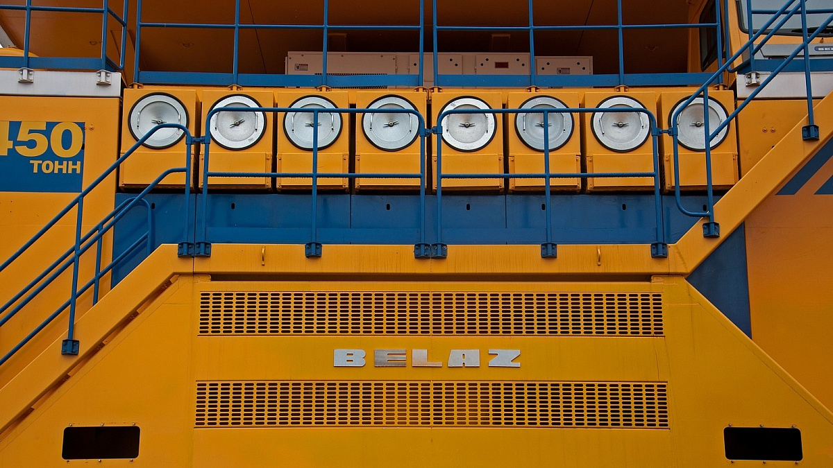 БЕЛАЗ бьет рекорды: гигантский самосвал 220 тонн на газе готов перевернуть рынок