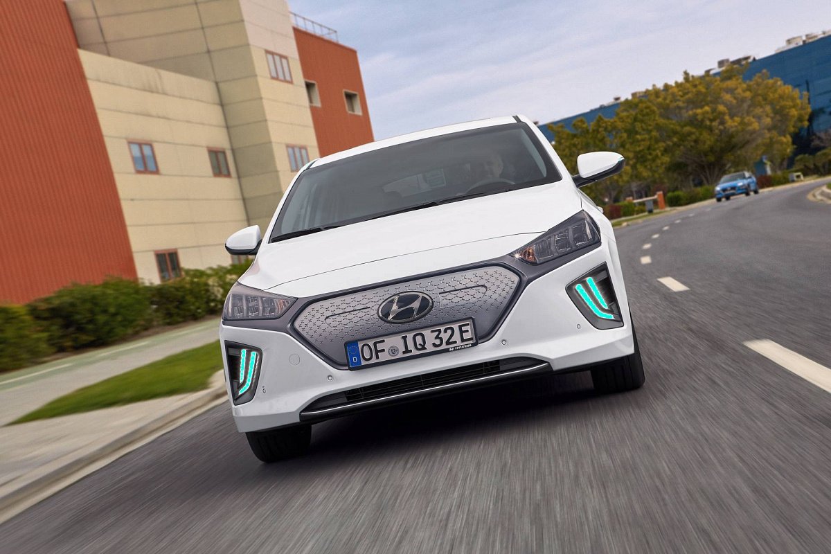 Hyundai рассекретила новую версию Ioniq 2020 года