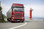 Драг-рейсинг: гонка грузовиков - Mercedes Actros или Scania R500