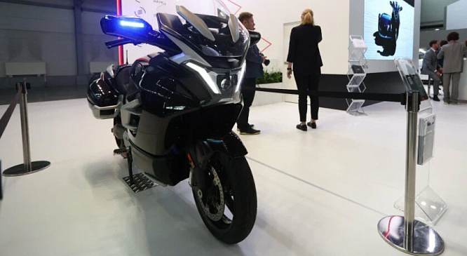 Серийное производство электромотоцикла AURUS MERLON запустят в 2024 году