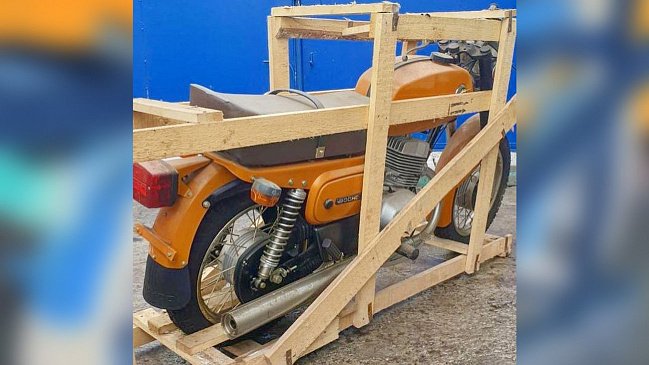 В сети показали 29-летние мотоциклы «Восход», сохранившиеся в заводских ящиках