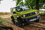 Suzuki столкнулся с «ошеломляющим» спросом на новый Jimny