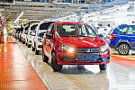 «АвтоВАЗ» выпустил первую партию красных Lada Granta 