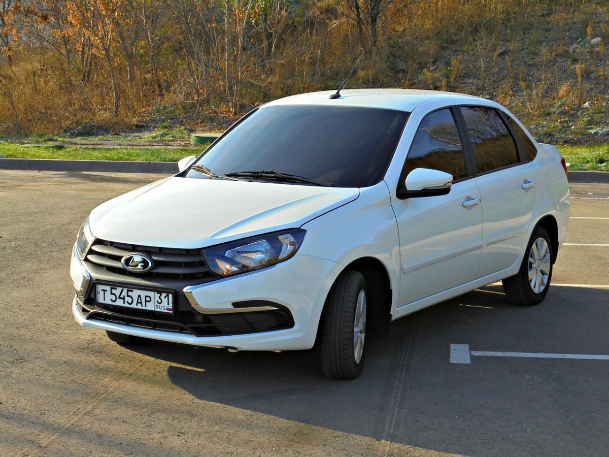 В АвтоВАЗе объяснили странные цены на Lada за рубежом: почему в Белоруссии новые модели стоят почти на полмиллиона дешевле, чем в РФ В АвтоВАЗе объяснили странные цены на Lada за рубежом: почему в Белоруссии новые модели стоят почти на полмиллиона дешевле, чем в РФ
