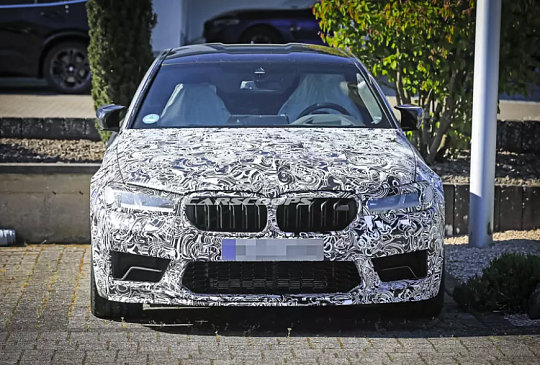 В обновленном семействе BMW M5 появится экстремальная версия CS