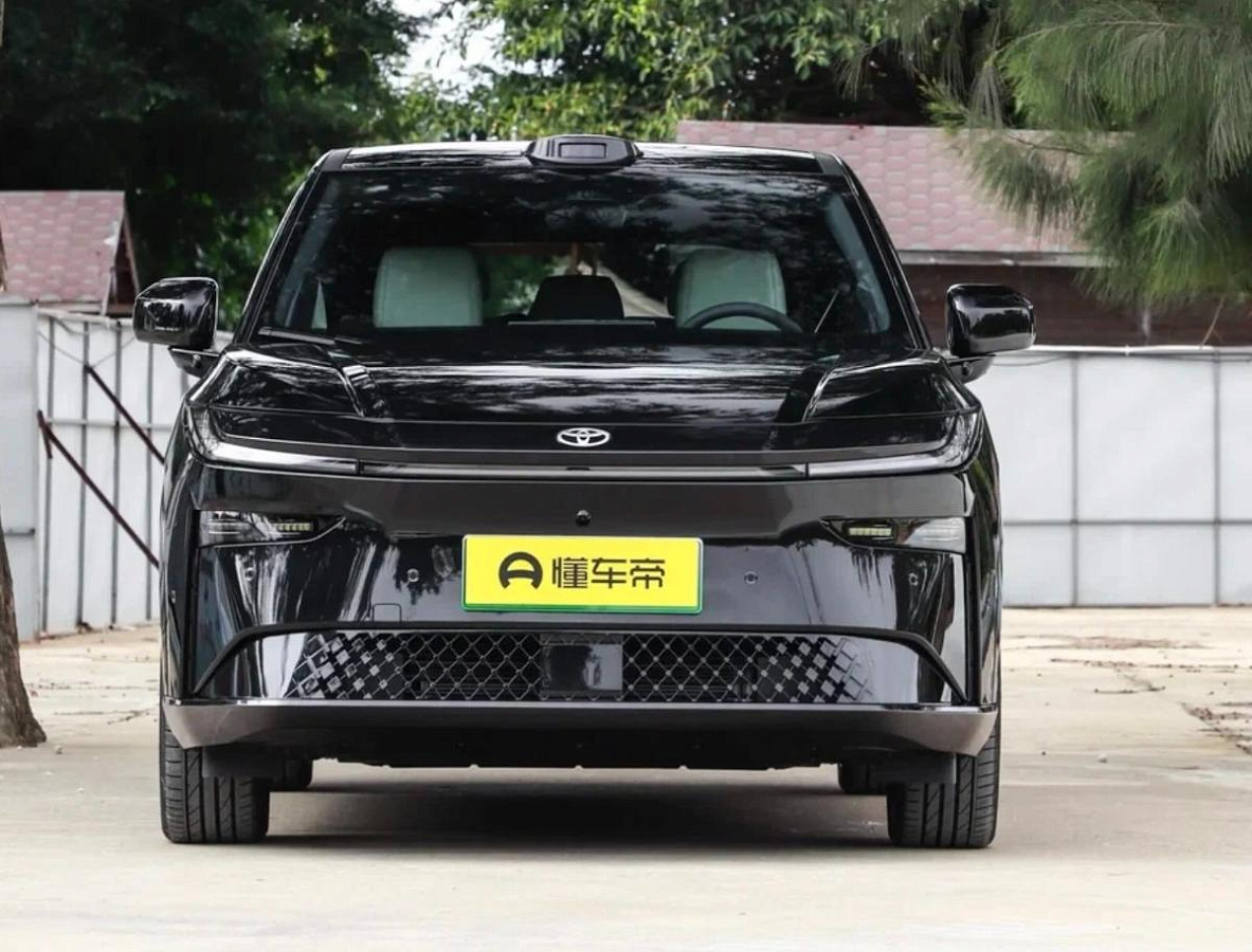 Дилер в России начали продавать новый электрокар Toyota bZ3Х дешевле 3 млн рублей