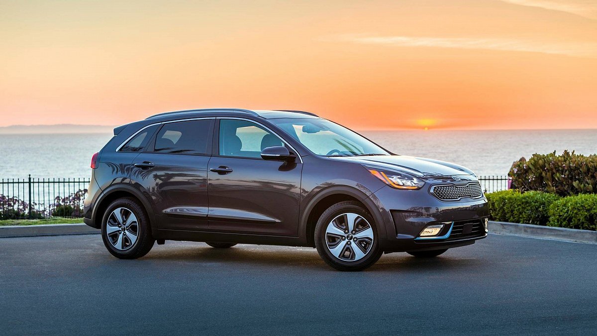 Известна цена Kia Niro PHEV 2018