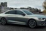 В интернете появился подробный видеообзор на премиальный седан Citroen DS 9