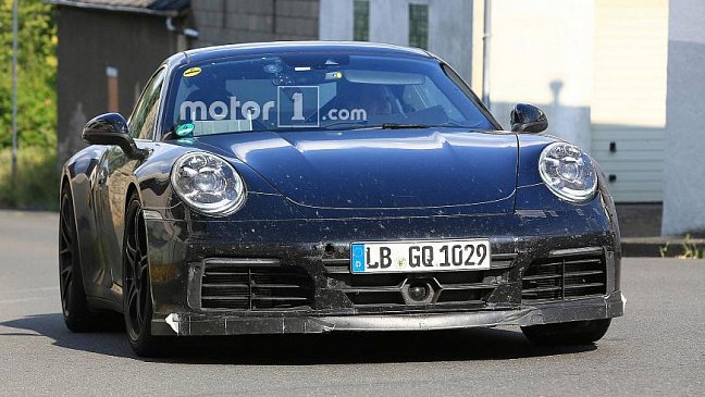 Замечен тестовый прототип нового Porsche 911 GTS