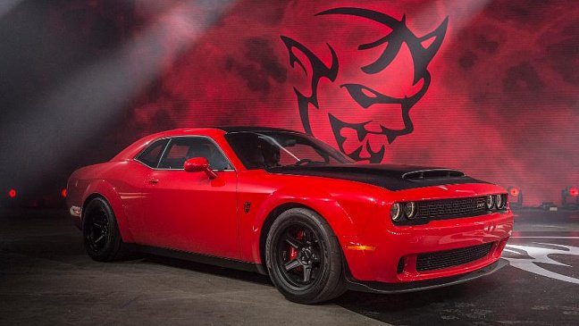 Посмотрите, как Dodge Demon разгоняется до скорости в 339,57 км/ч