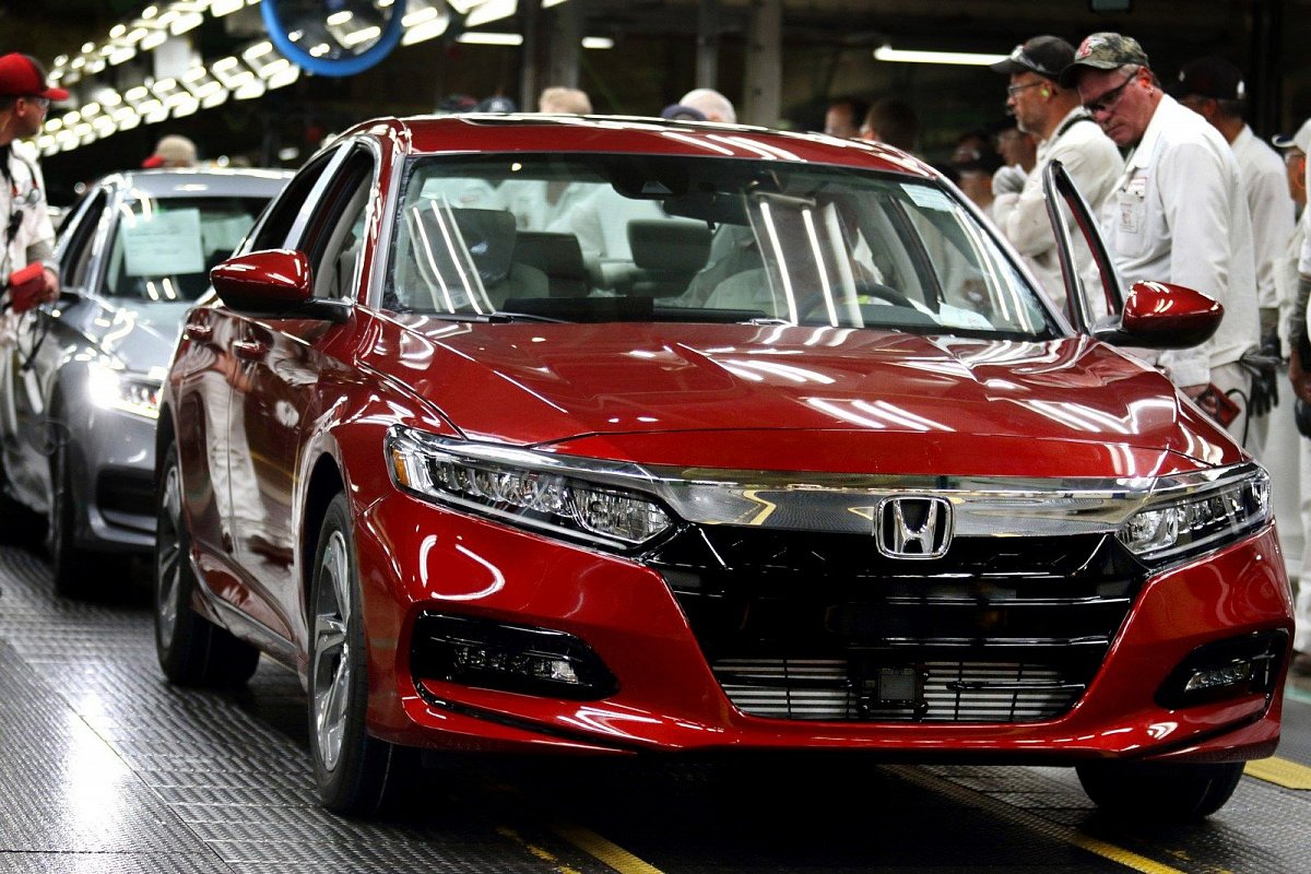 Honda вынуждена отозвать 232 000 седанов из-за заводского брака