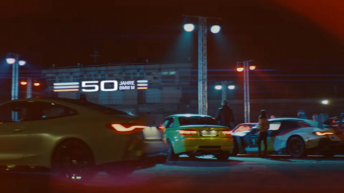 BMW M анонсировал новый M4 CSL в своем видео «Huddle Speech» в честь 50-летия бренда