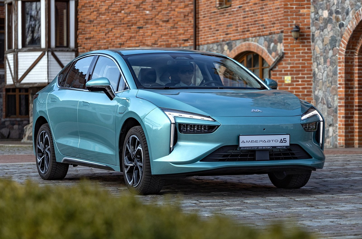 Минус 701 000 рублей: Amberauto A5 – электрокар года по новой цене