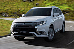 В РФ запущены продажи гибридных кроссоверов Mitsubishi Outlander PHEV за 3,15 млн рублей