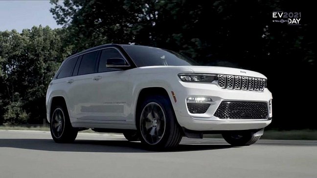 Jeep впервые показал пятиместный внедорожник Grand Cherokee нового поколения
