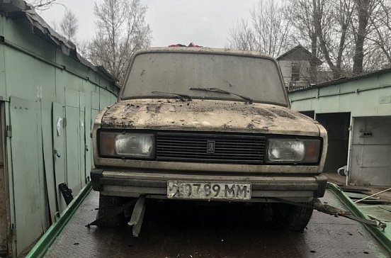 Новый ВАЗ-2105 практически без пробега на 29 лет оставили в гараже