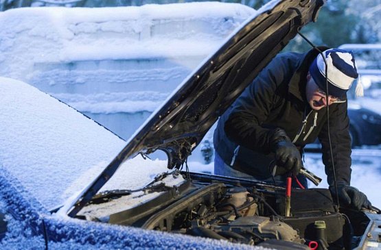 Автоэксперт рассказал россиянам, как не навредить аккумулятору автомобиля в холода