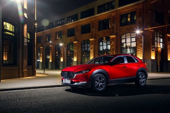 Mazda озвучила стоимость нового кросса CX-30 в РФ