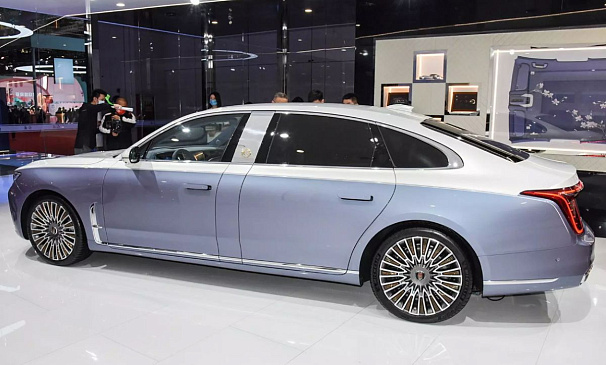 Китайский Hongqi официально привезет в Россию конкурента Mercedes-Maybach