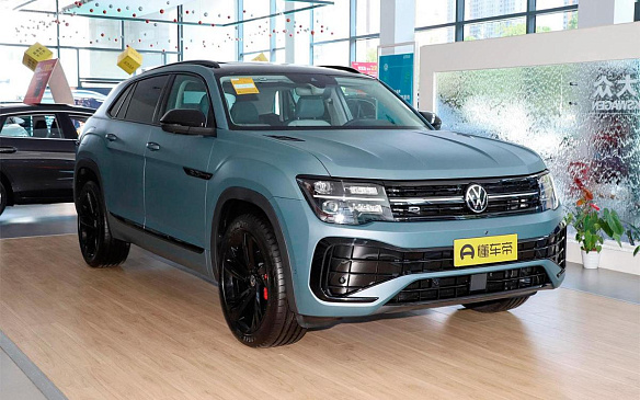 Автосалоны в РФ снизили стоимость Volkswagen Teramont X на 700 тыс. рублей